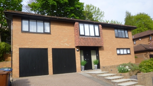 Lindisfarne Close